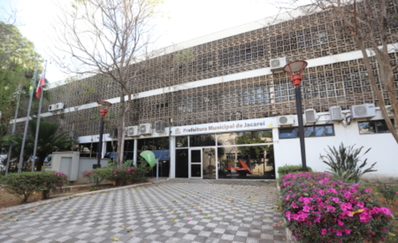 Saiba o que abre e fecha dos serviços da Prefeitura de Jacareí: coleta de lixo, feira, ubs e mais